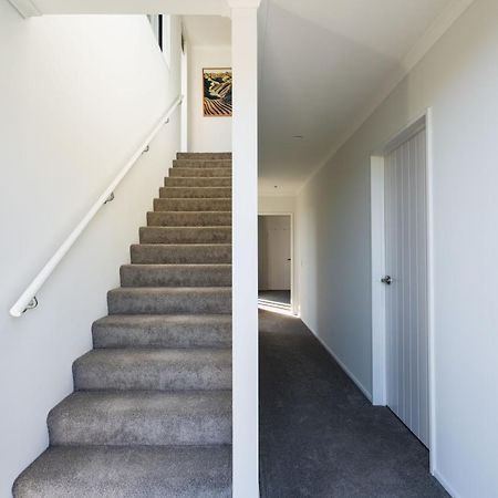 Villa Modern Family Friendly Getaway Dunedin Exterior foto